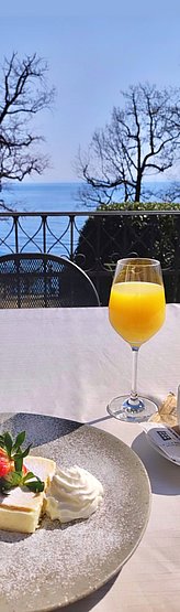 Frühstück auf der Terrasse Frühstück auf der Terrasse